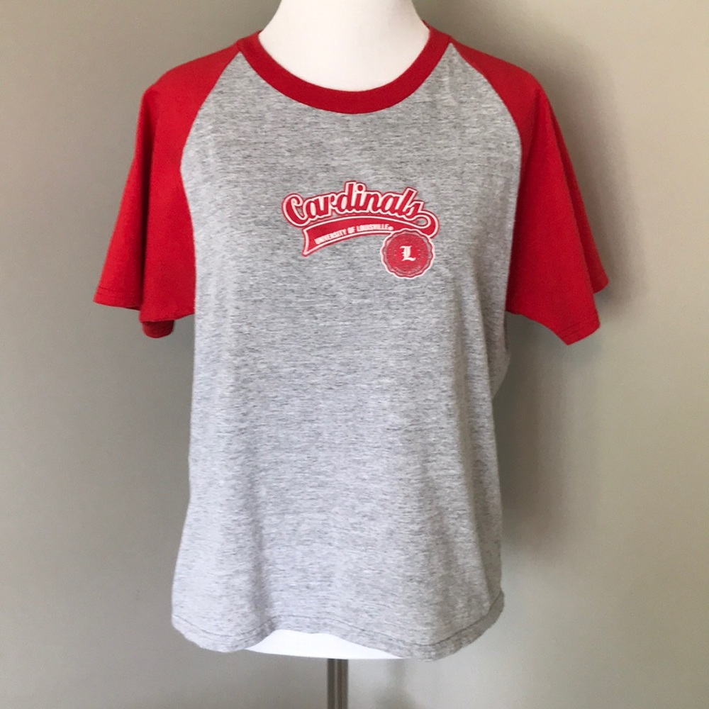 ❎DONATED❎ Vintage UofL Cardinals T-shirt